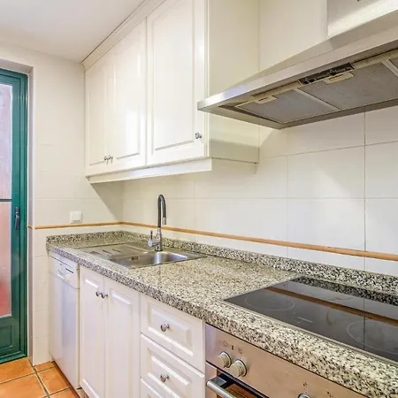 Awesome In With Kitchen Holiday home